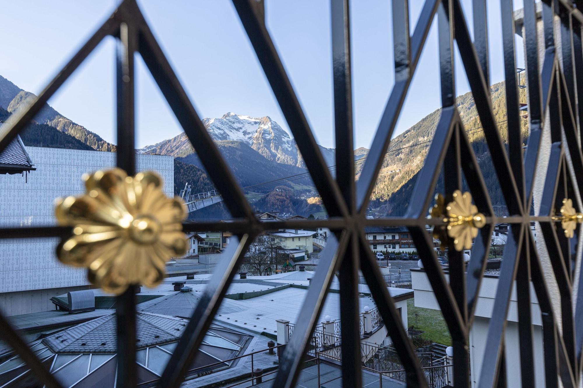 Strass - Sport & Spa Hotel Mayrhofen Kültér fotó