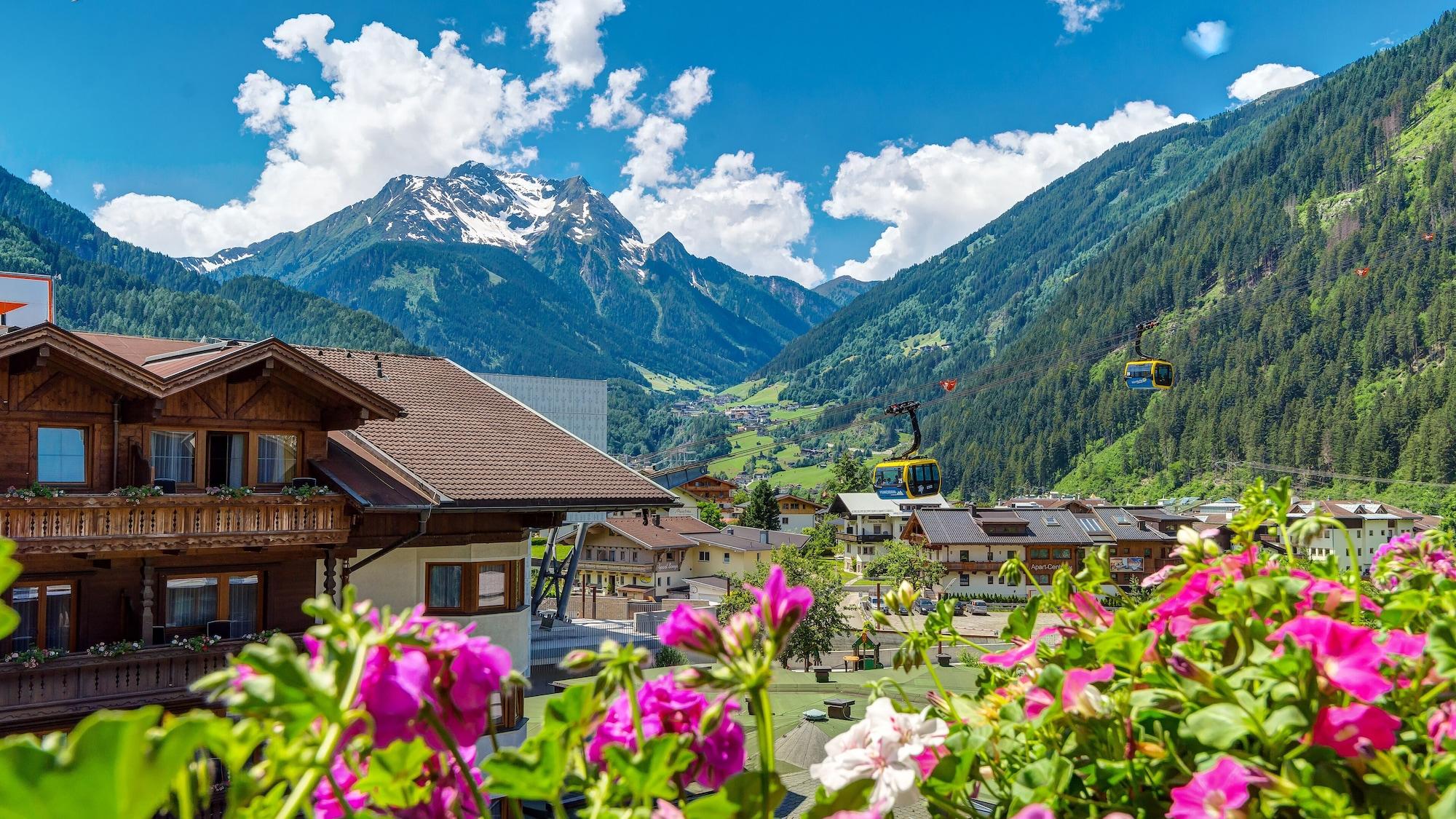 Strass - Sport & Spa Hotel Mayrhofen Kültér fotó