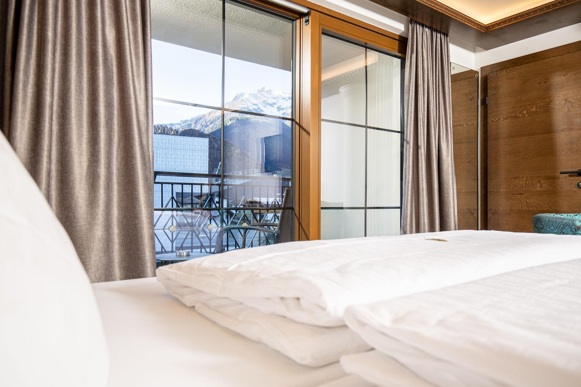 Strass - Sport & Spa Hotel Mayrhofen Kültér fotó