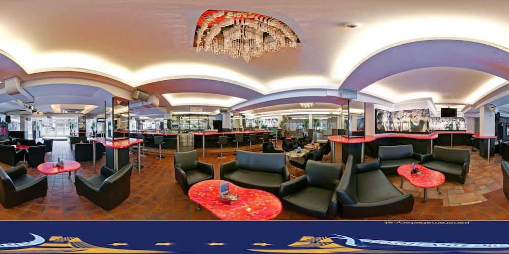Strass - Sport & Spa Hotel Mayrhofen Kültér fotó