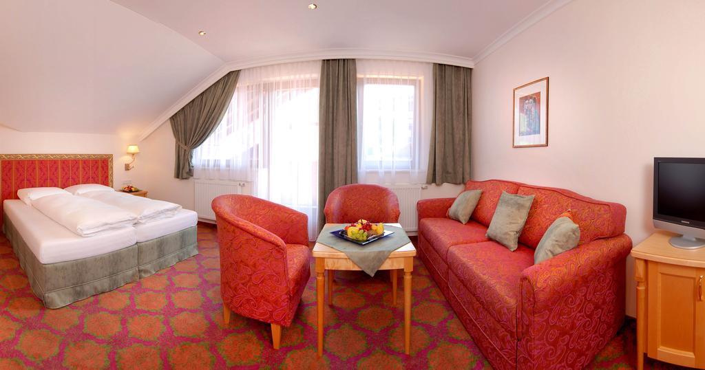Strass - Sport & Spa Hotel Mayrhofen Szoba fotó